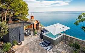 Super Horizont -FREE PARKING AND JACCUZZI